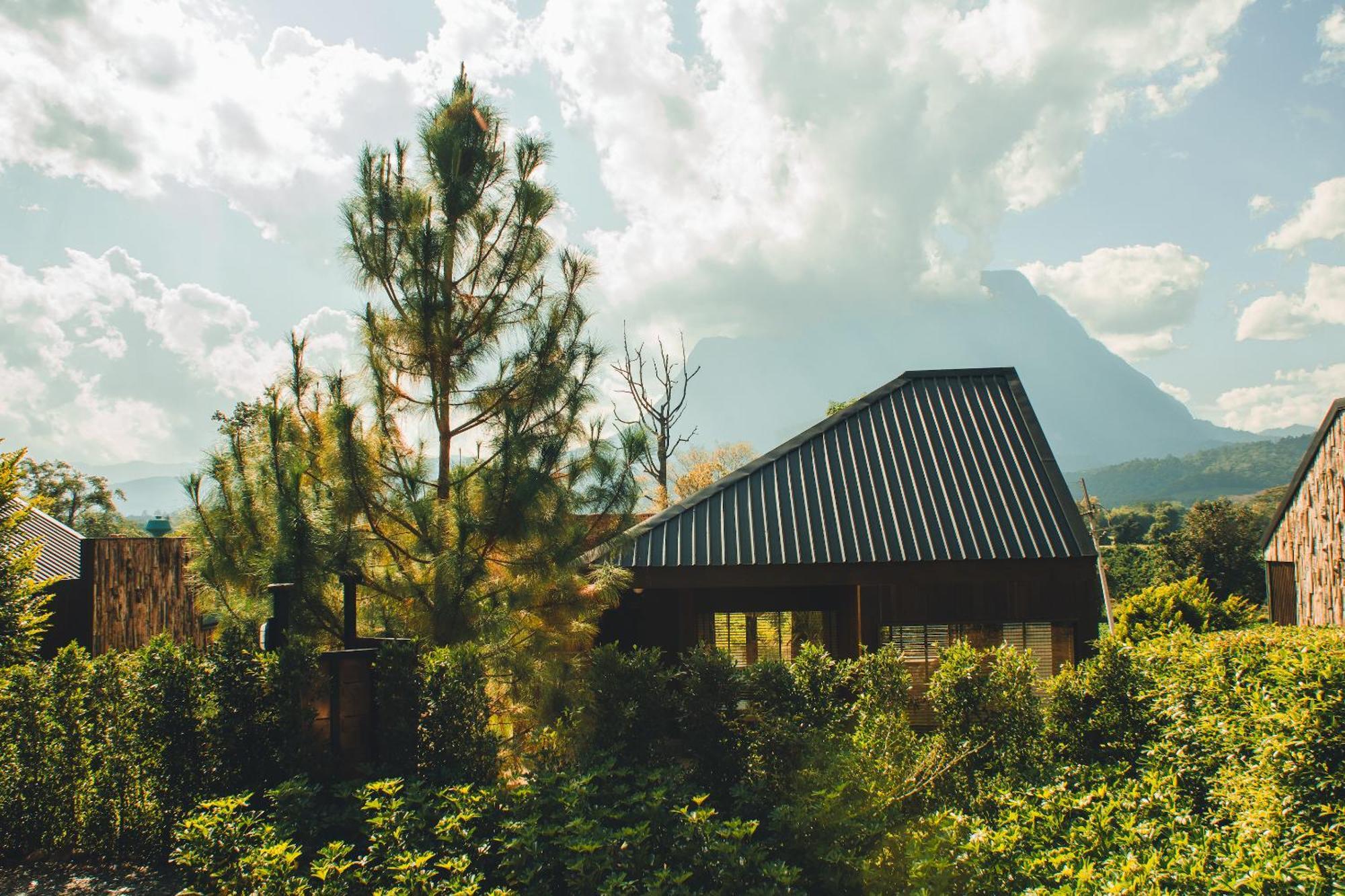 The Campian Hotel Chiang Mai Exterior photo